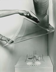 Campana Campanae - Oscar Tusquets Blanca