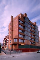 St. Andreu de la Barca - Oscar Tusquets Blanca