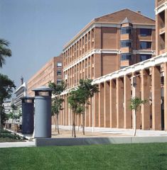 Villa Olímpica - Oscar Tusquets Blanca