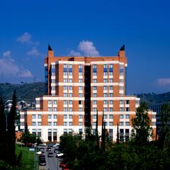 Alimara Hotel and School of Hospitality - Oscar Tusquets Blanca