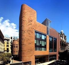 Árbol del Palau - Oscar Tusquets Blanca