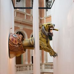 Dalí at the Palazzo Grassi - Oscar Tusquets Blanca