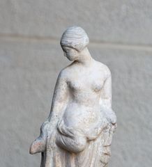 Aphrodite - Oscar Tusquets Blanca