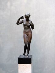 Little Aphrodite - Oscar Tusquets Blanca